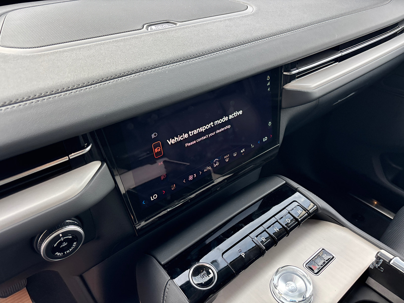 New 2026 Lincoln Navigator Premiere AWD/4WD image 21