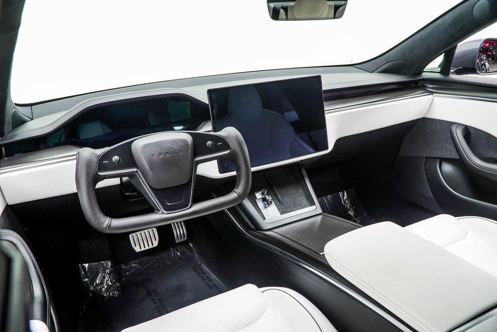 Used 2021 Tesla Model S Plaid image 5