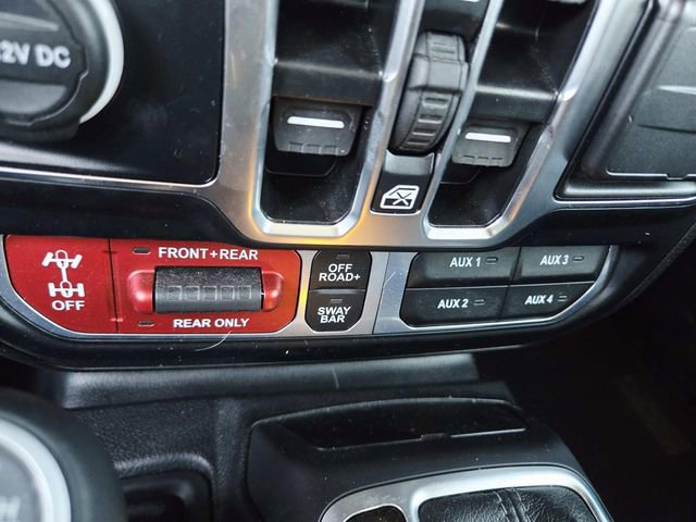 Used 2024 Jeep Wrangler Unlimited Rubicon 4xe AWD/4WD image 31
