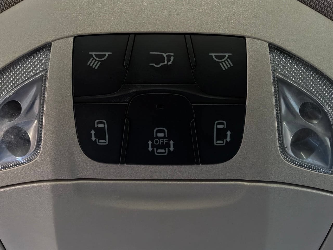 Used 2023 Chrysler Pacifica Touring-L FWD image 20
