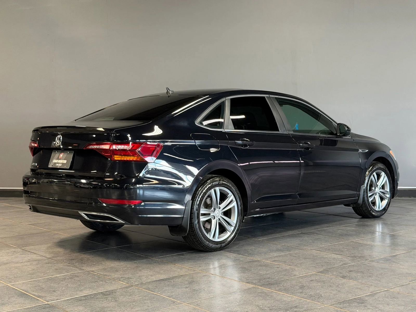 Used 2019 Volkswagen Jetta R-Line FWD image 5