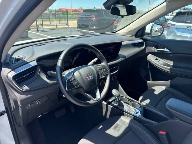 Used 2025 Buick Encore GX Preferred AWD/4WD image 10
