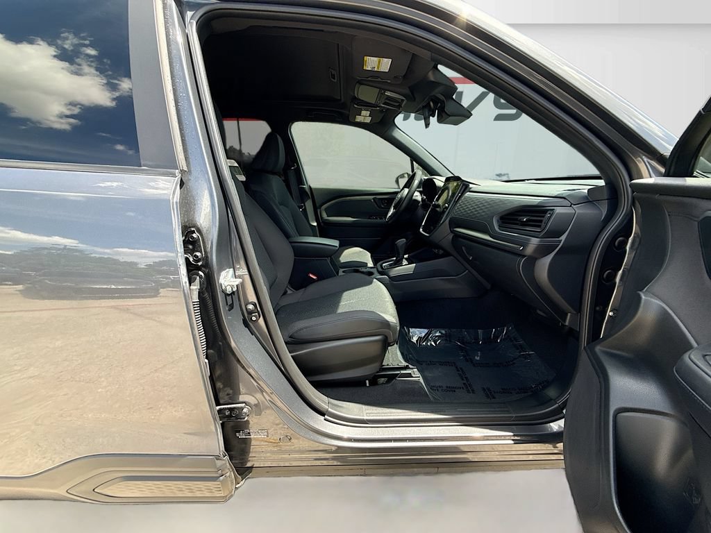 Used 2025 Subaru Forester Premium AWD/4WD image 28