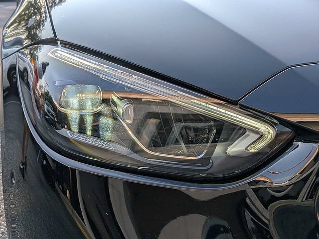 Used 2025 Mercedes-Benz C 300 Sedan image 9