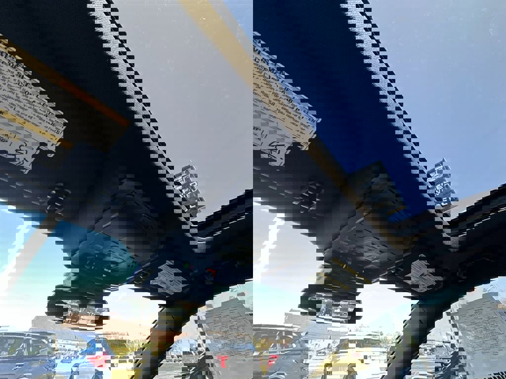 Used 2019 Cadillac XT4 Sport w/ Cold Weather Package image 21