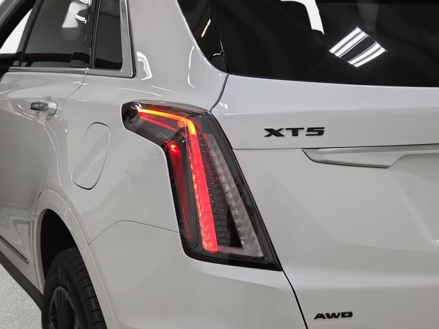 Certified 2024 Cadillac XT5 Premium Luxury AWD/4WD image 31