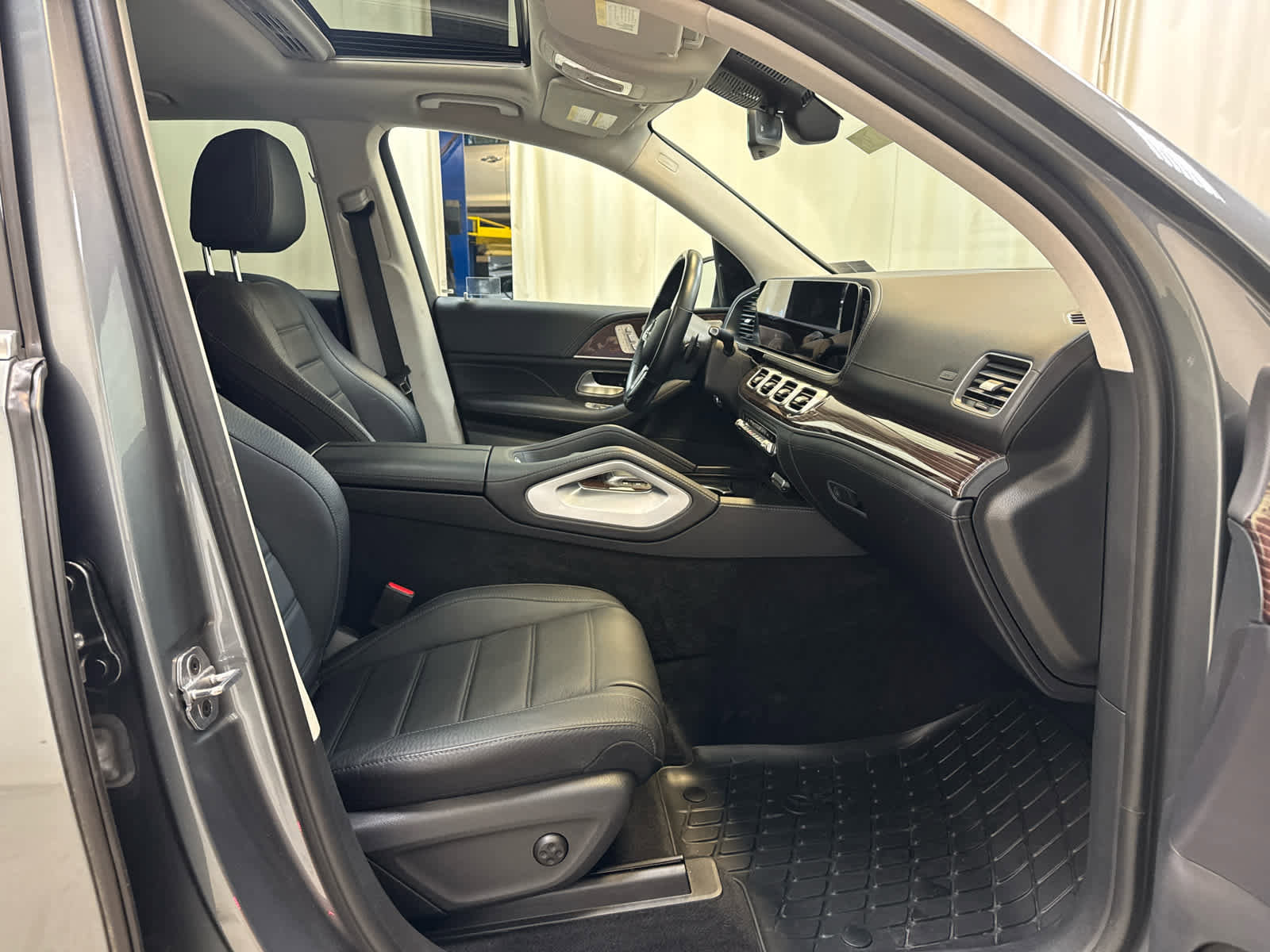 Used 2023 Mercedes-Benz GLE 450 4MATIC image 14