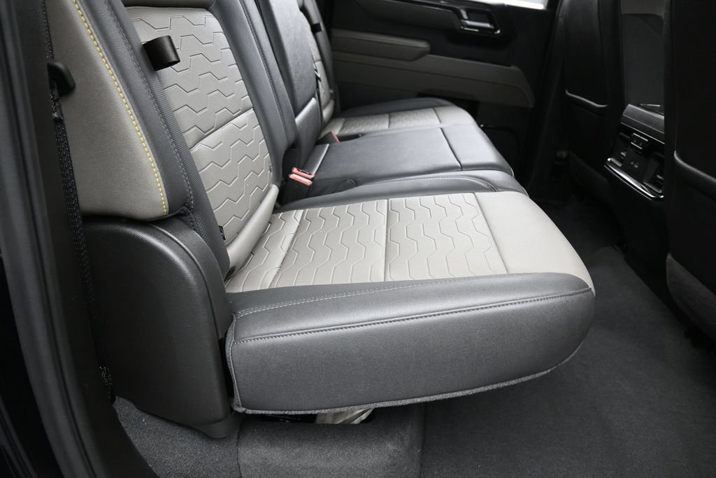 Used 2025 Chevrolet Silverado 1500 ZR2 w/ Technology Package AWD/4WD image 49