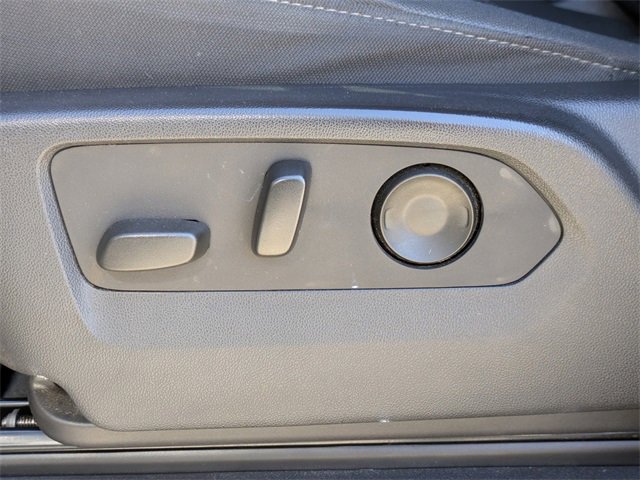 Used 2023 Chevrolet Silverado 1500 LT image 21