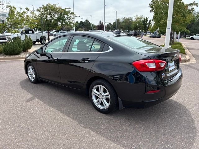 Used 2017 Chevrolet Cruze LT w/ Convenience Package FWD image 4