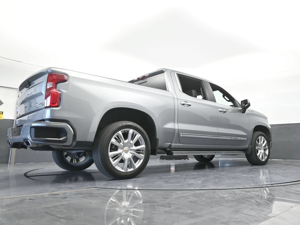 Used 2024 Chevrolet Silverado 1500 High Country w/ Technology Package AWD/4WD image 75