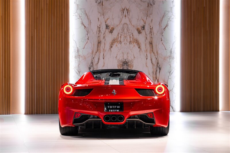 Used 2015 Ferrari 458 Spider RWD image 4