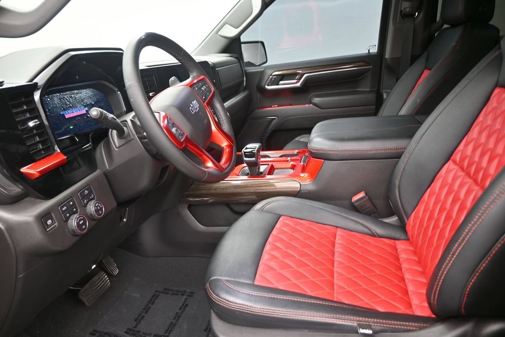 Used 2024 Chevrolet Silverado 1500 LT Trail Boss AWD/4WD image 12