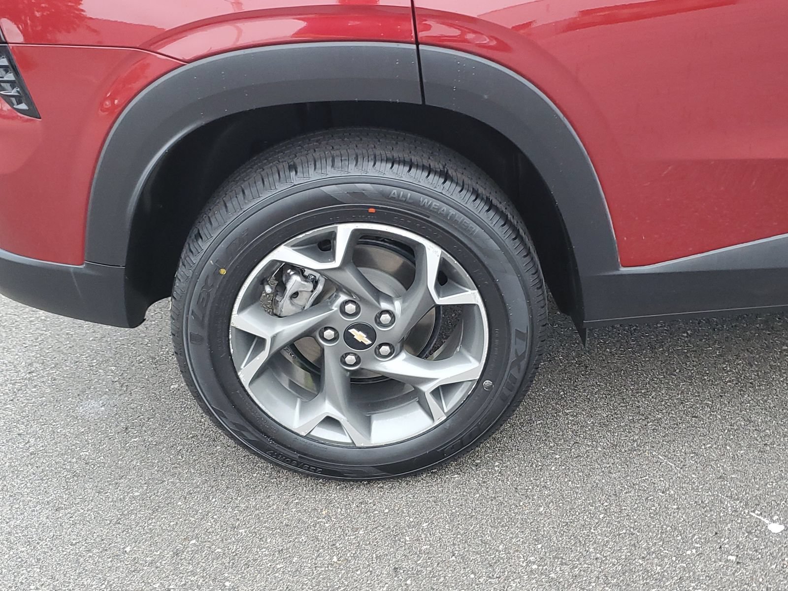 Used 2024 Chevrolet Trax LT FWD image 5