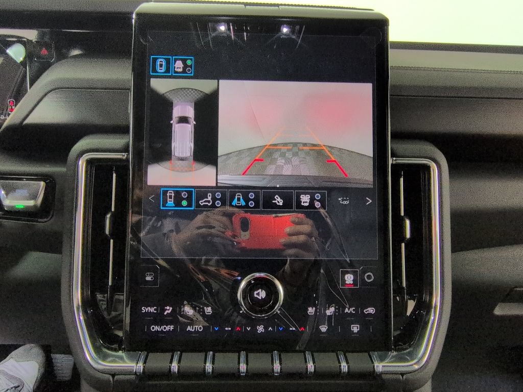 New 2026 GMC Yukon Denali AWD/4WD image 14