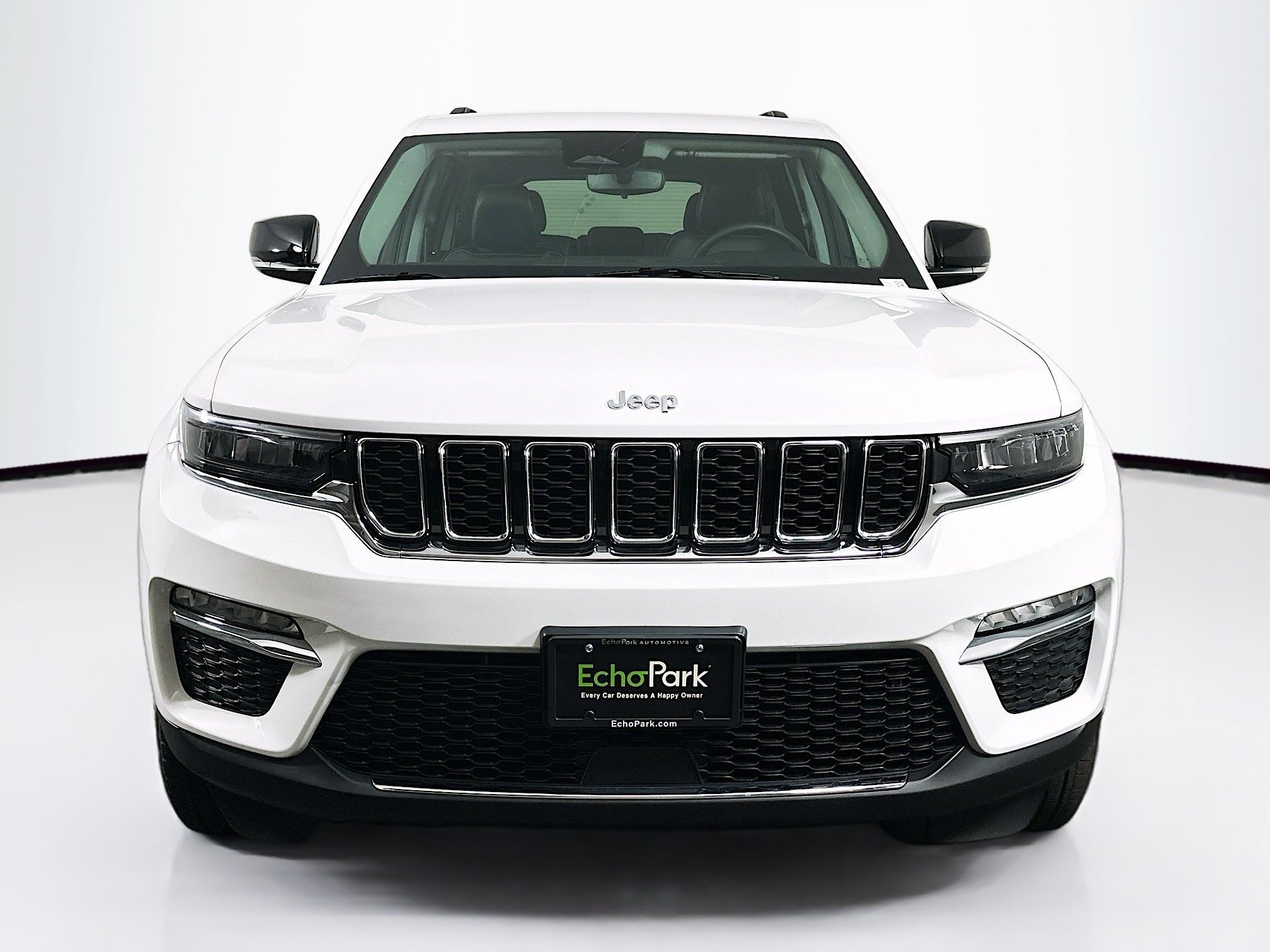 Used 2023 Jeep Grand Cherokee Limited AWD/4WD image 2