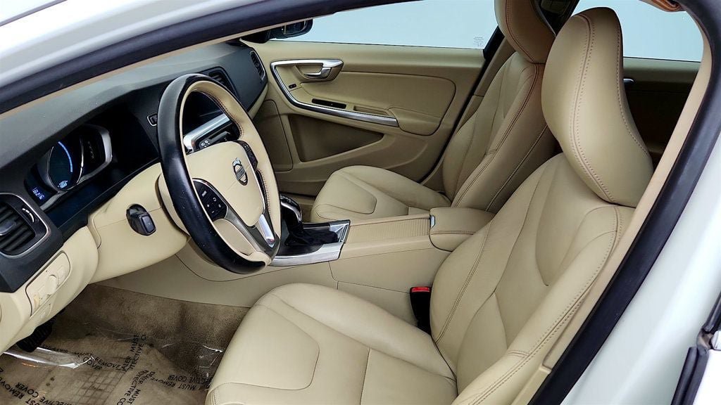 Used 2015 Volvo V60 T5 Premier FWD image 11