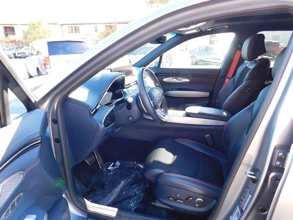 Used 2023 Genesis GV70 2.5T w/ Sport Prestige Package image 20