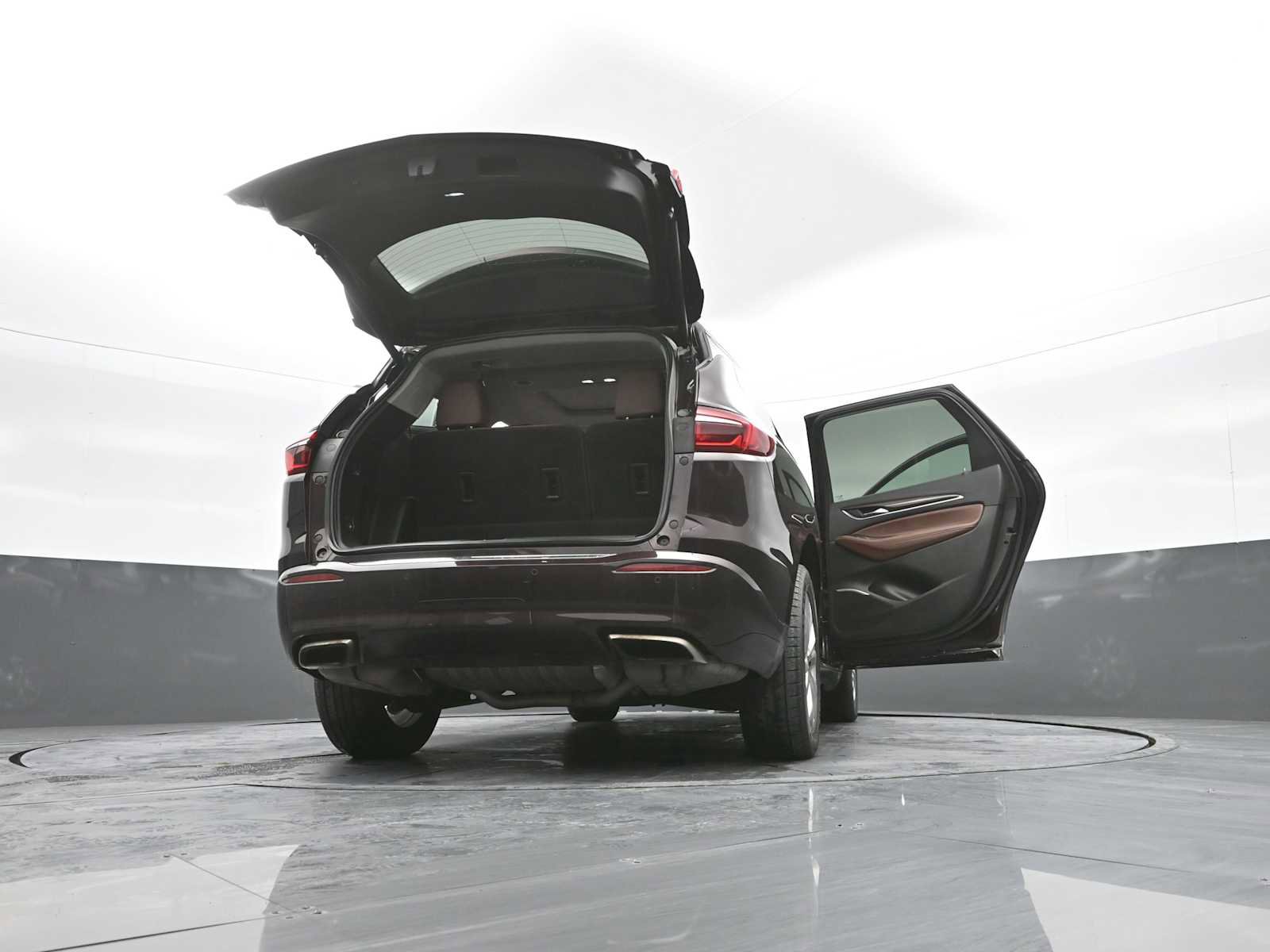 Used 2021 Buick Enclave Avenir w/ Avenir Technology Package image 54