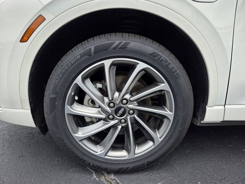 Used 2024 Lincoln Corsair Grand Touring AWD/4WD image 22