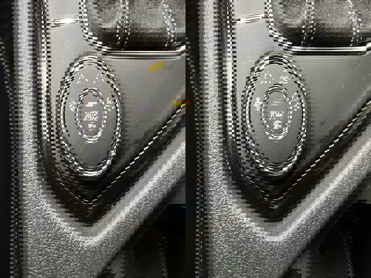 Used 2022 Volkswagen Taos SEL image 17