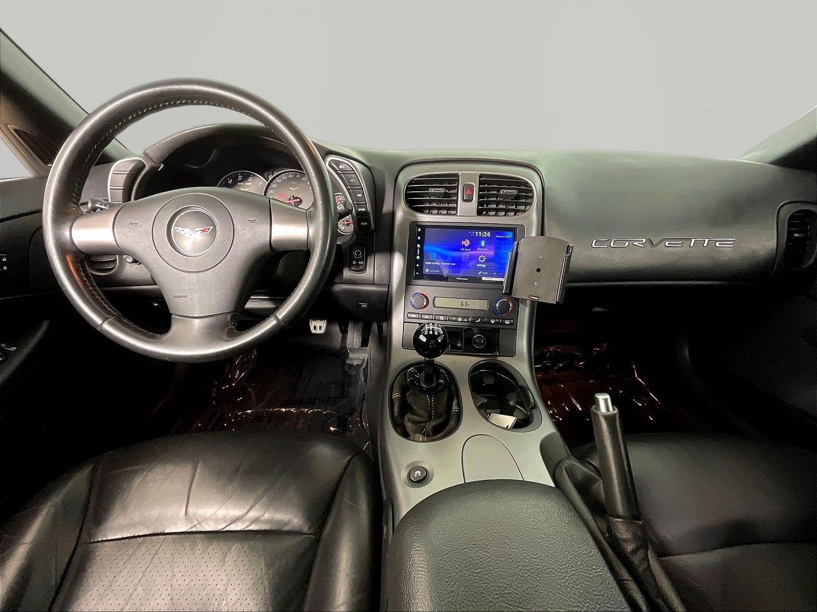 Used 2006 Chevrolet Corvette Coupe w/ Preferred Equipment Group RWD image 7