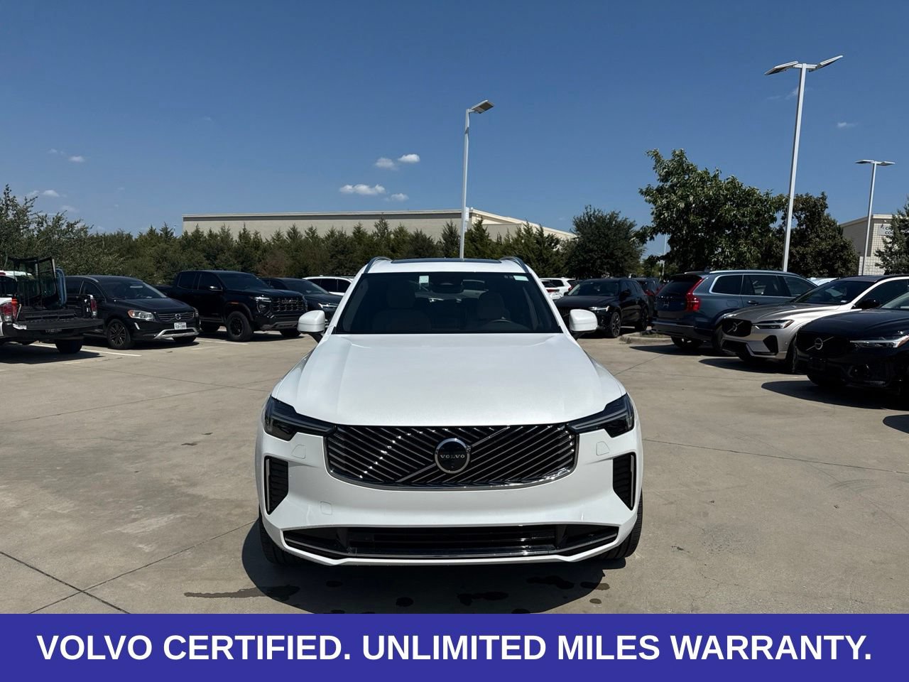 Certified 2026 Volvo XC90 B6 Plus AWD/4WD image 2