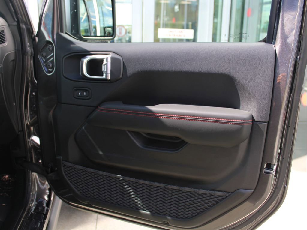 New 2025 Jeep Wrangler Unlimited Rubicon image 33