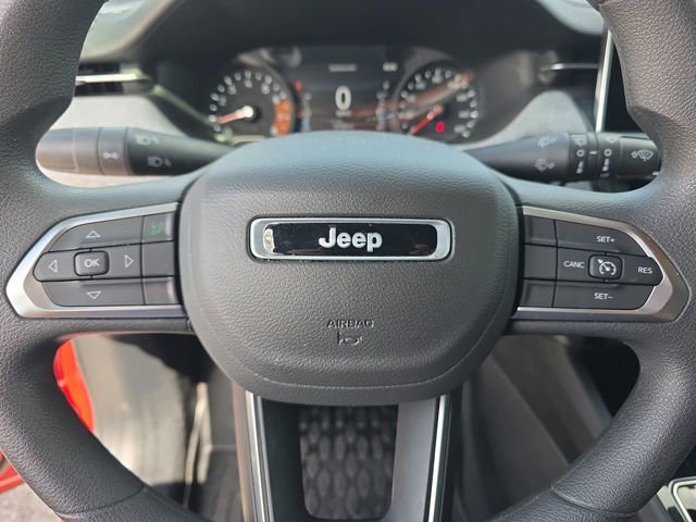 Used 2023 Jeep Compass Sport image 32