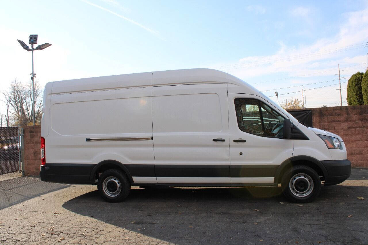 Used 2018 Ford Transit 250 148 High Roof Extended image 5