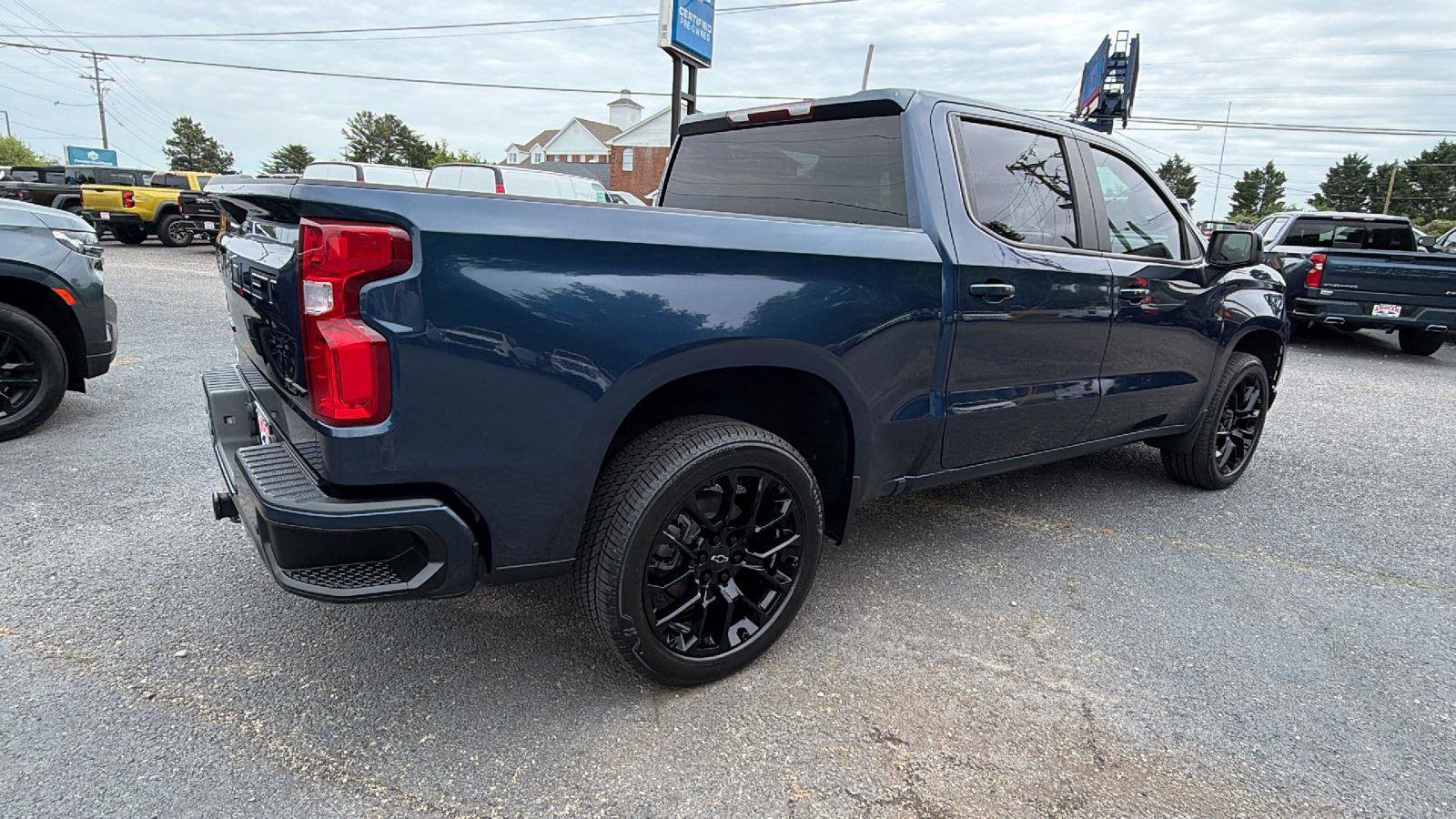 Used 2022 Chevrolet Silverado 1500 RST AWD/4WD image 5