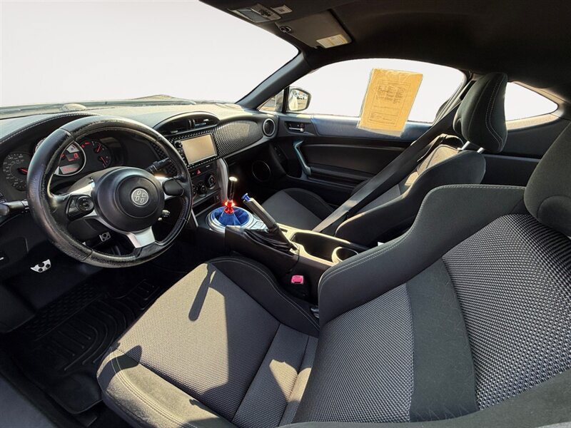 Used 2017 Toyota 86 RWD image 24