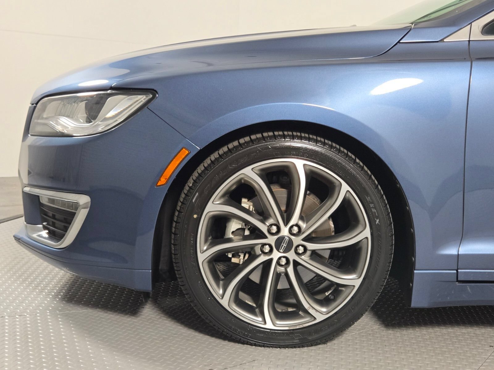 Certified 2019 Lincoln MKZ Reserve w/ Reserve Plus Package FWD image 9