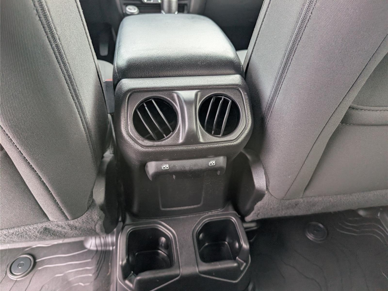 Used 2022 Jeep Wrangler Unlimited Sport AWD/4WD image 18