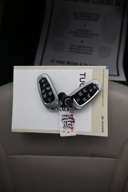 Used 2023 Hyundai Tucson Limited w/ Cargo Package AWD/4WD image 12