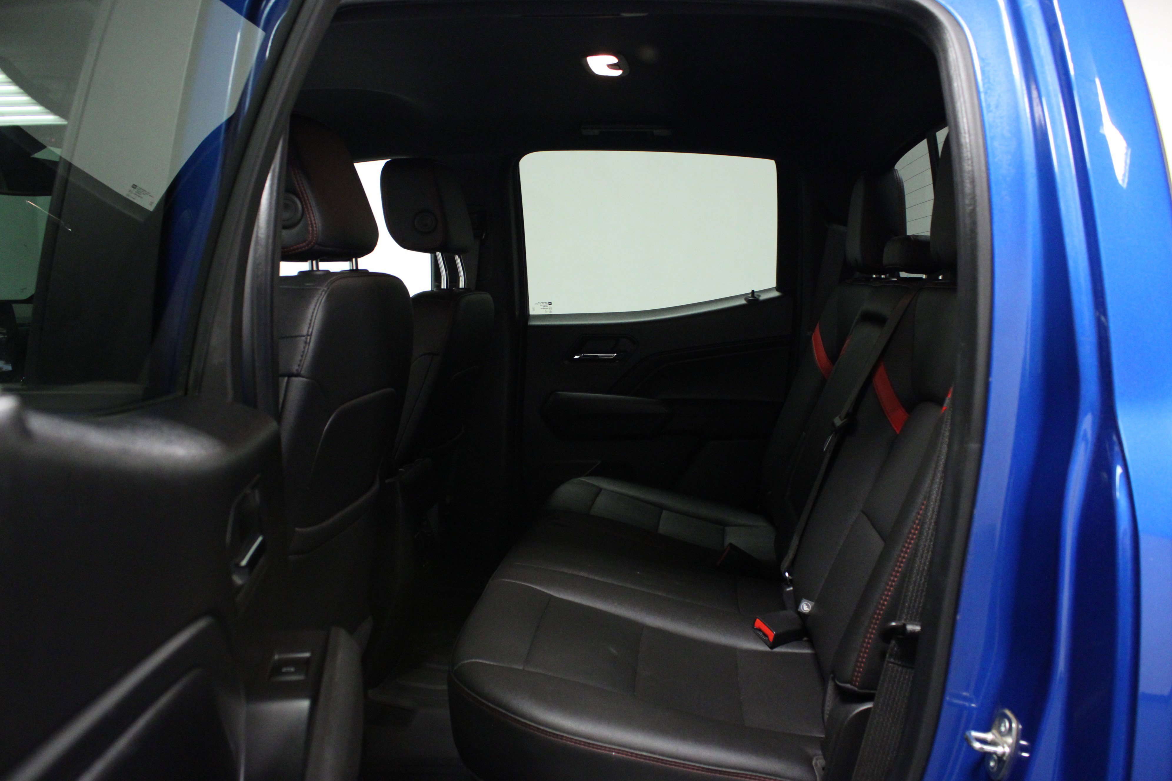 Used 2023 Chevrolet Colorado Z71 w/ Z71 Convenience Package 2 image 13