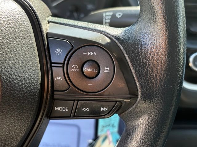 Used 2023 Toyota Corolla LE FWD image 17