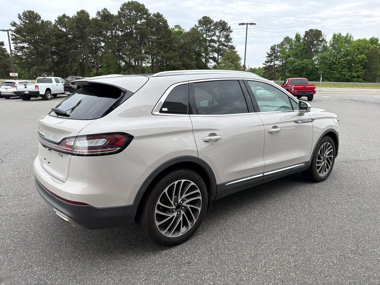 Used 2019 Lincoln Nautilus Reserve FWD image 8