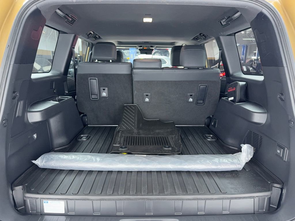 Used 2024 Toyota Land Cruiser image 12