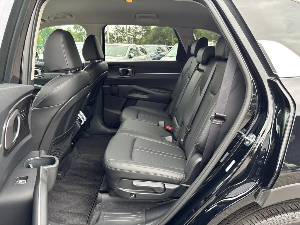 Used 2026 Kia Sorento S FWD image 15
