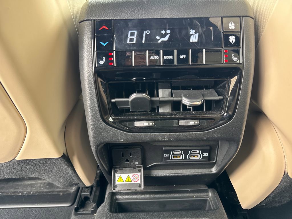 Certified 2023 Jeep Grand Cherokee L Limited image 41