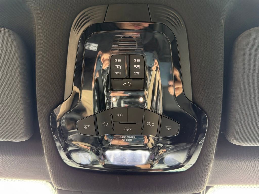 Used 2025 Dodge Hornet R/T w/ R/T Plus Package image 29