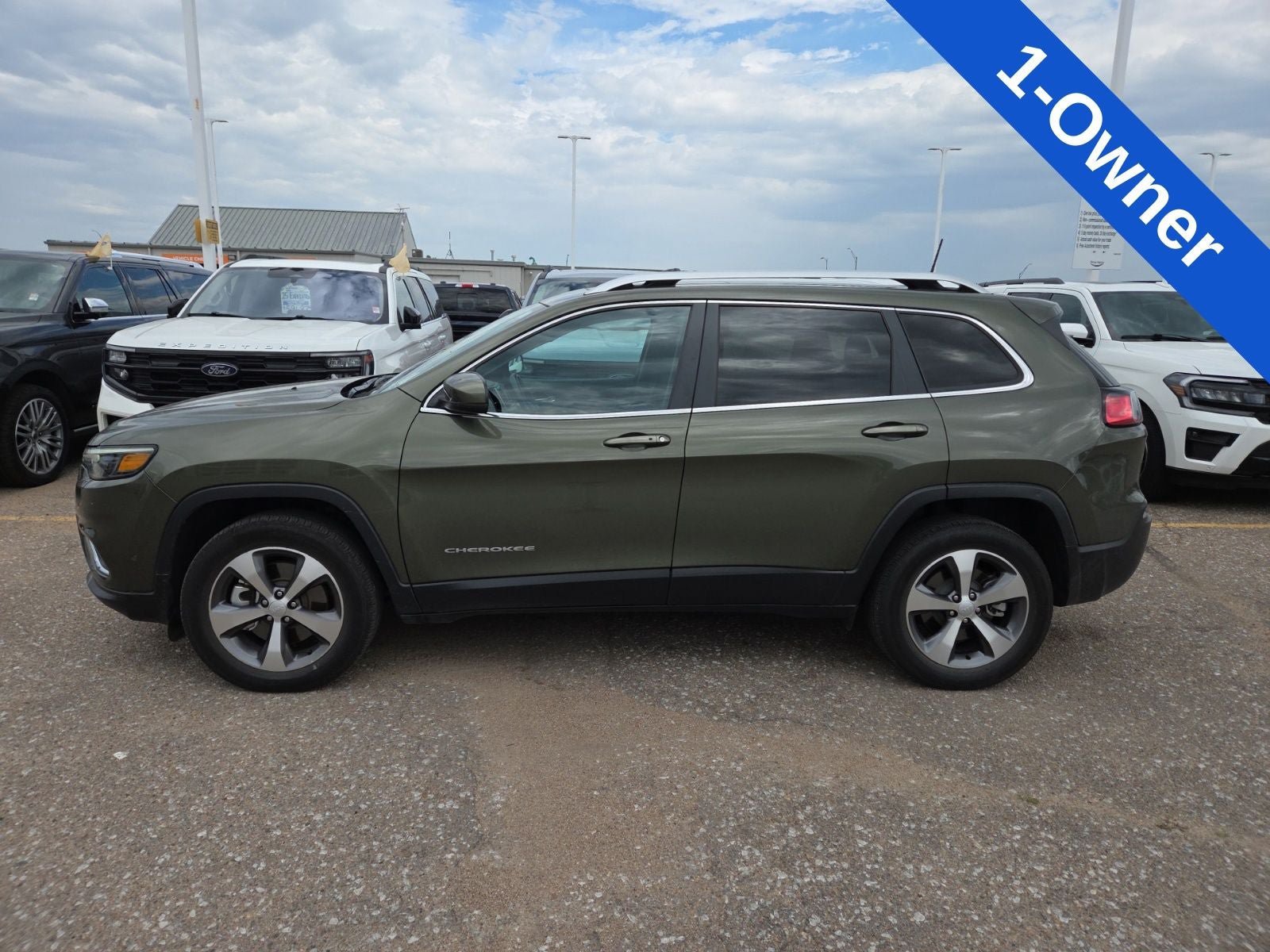 Used 2021 Jeep Cherokee Limited AWD/4WD image 2