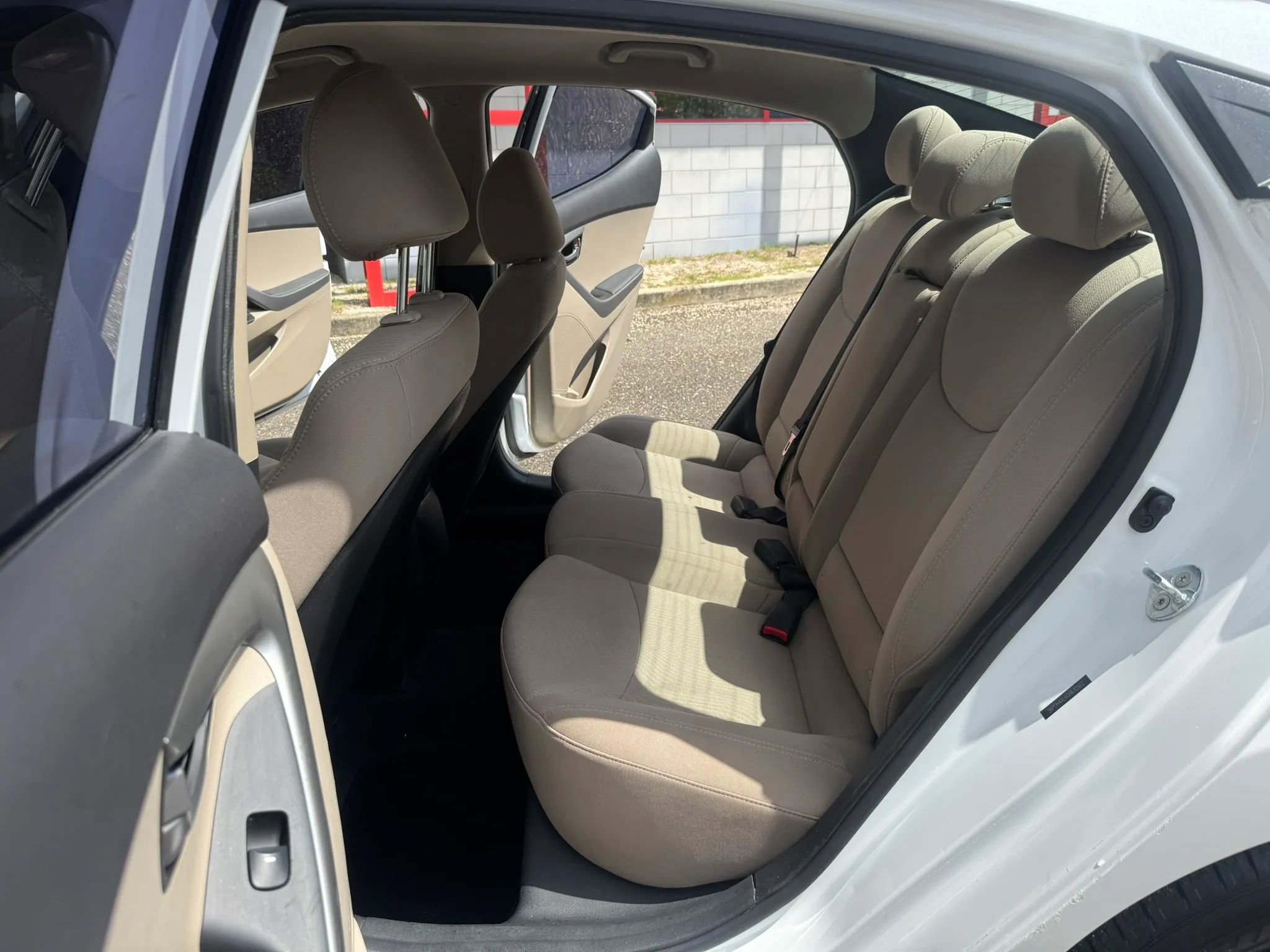 Used 2016 Hyundai Elantra SE FWD image 11