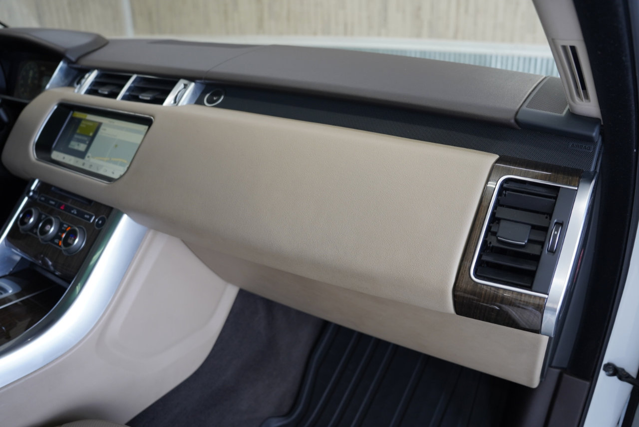 Used 2017 Land Rover Range Rover Sport Supercharged image 39