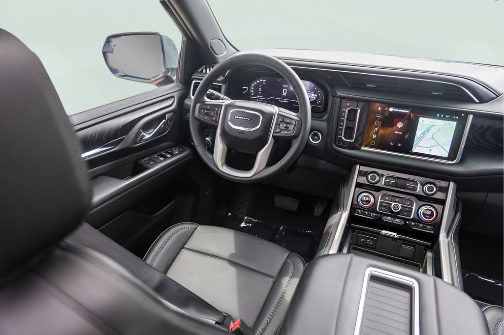 Used 2023 GMC Yukon Denali AWD/4WD image 32
