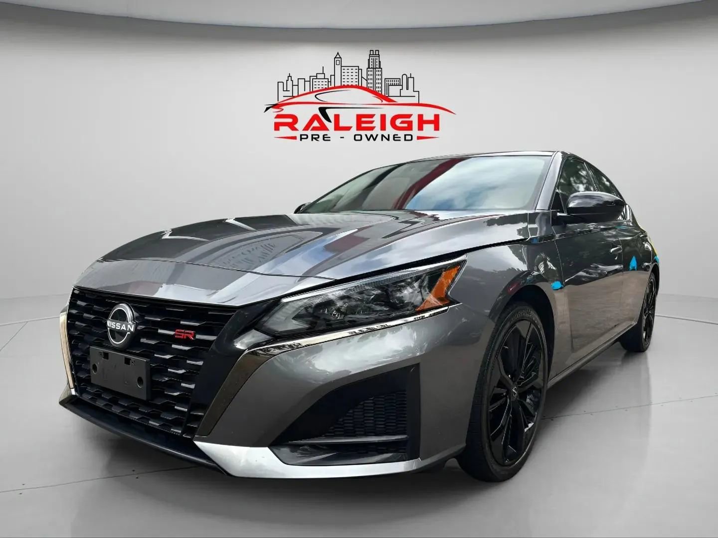 Used 2024 Nissan Altima 2.5 SR image 3