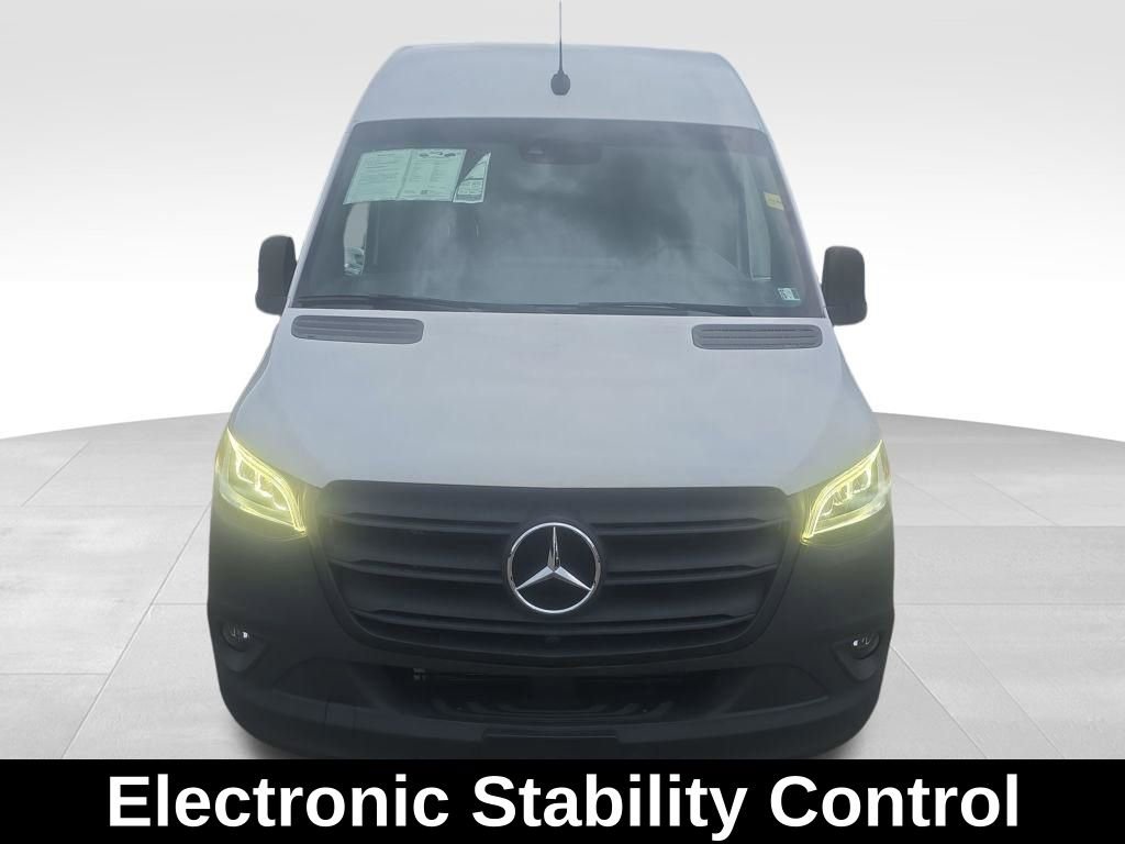 Used 2024 Mercedes-Benz Sprinter 2500 image 8