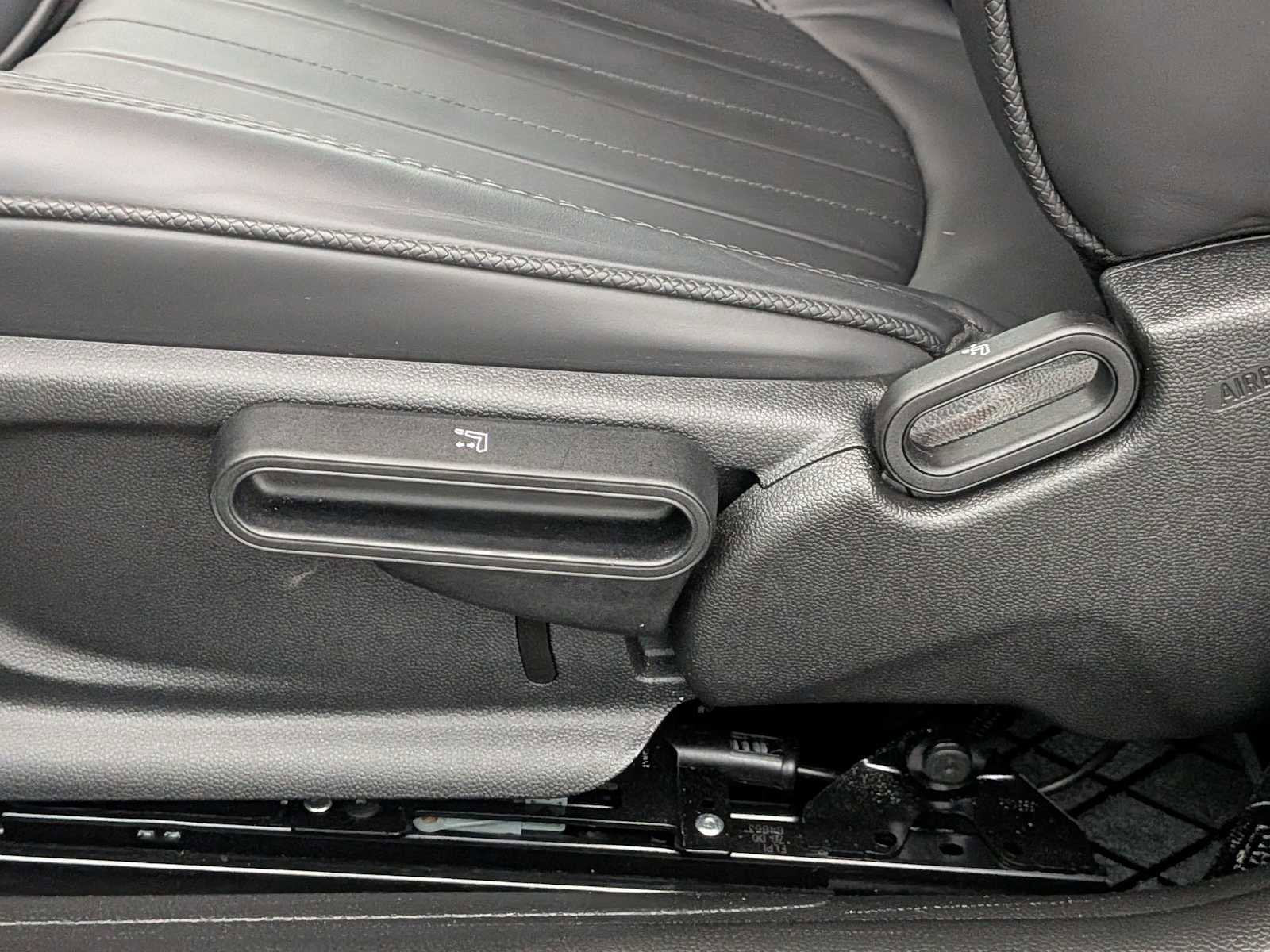 Used 2022 MINI Cooper SE image 18