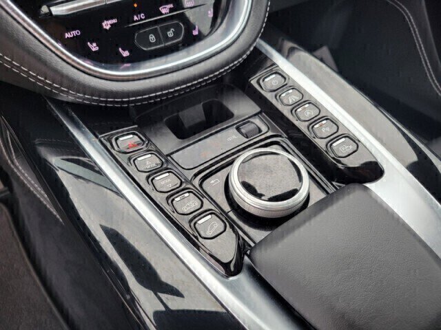 Used 2021 Aston Martin DBX image 18